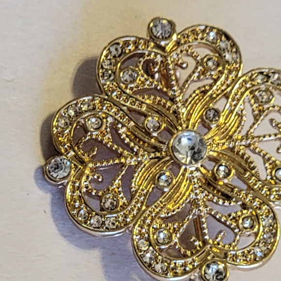 VTG Unsigned Four Leaf Clover Brooch Heart Pin With Crystal Accent - Picture 2 of 6